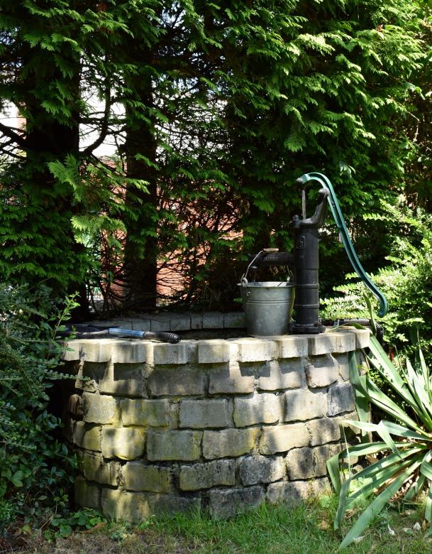 Free stock image of Water Pump created by Pixabay