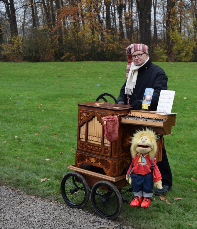 Free stock image of Street Organ created by Pixabay