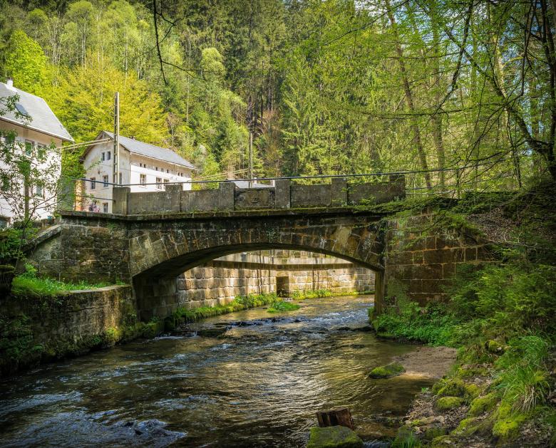 Free stock image of Old Bridge created by Pixabay