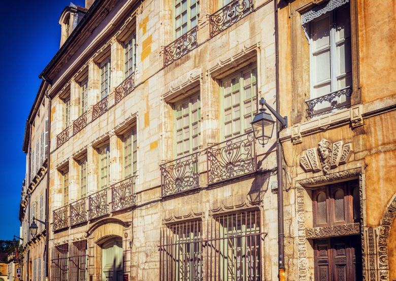 Free stock image of Facade created by Pixabay