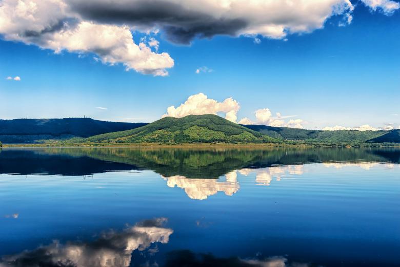 Free stock image of Mirror Effect  created by Pixabay