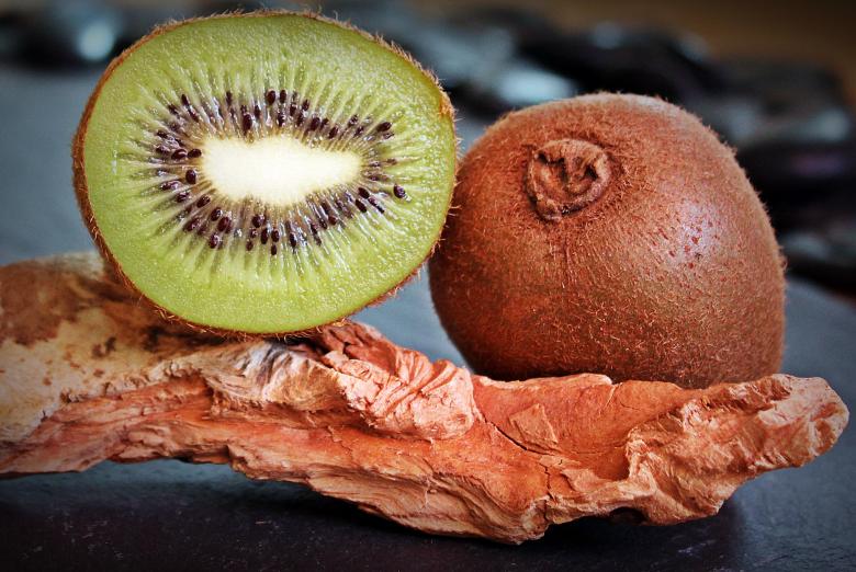Free stock image of Kiwi Closeup created by Pixabay