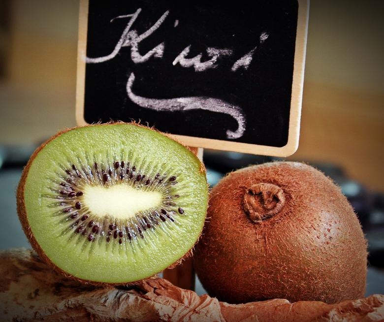 Free stock image of Kiwi Closeup created by Pixabay