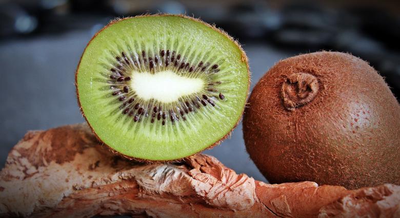 Free stock image of Kiwi Closeup created by Pixabay