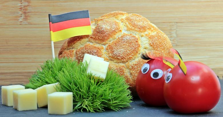 Free stock image of Baked Football created by Pixabay