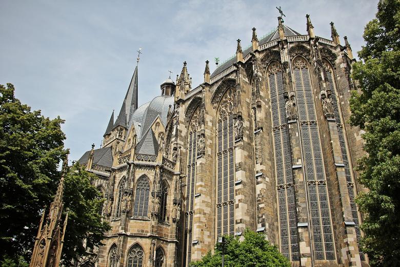 Free stock image of Aachen Cathedral created by Pixabay