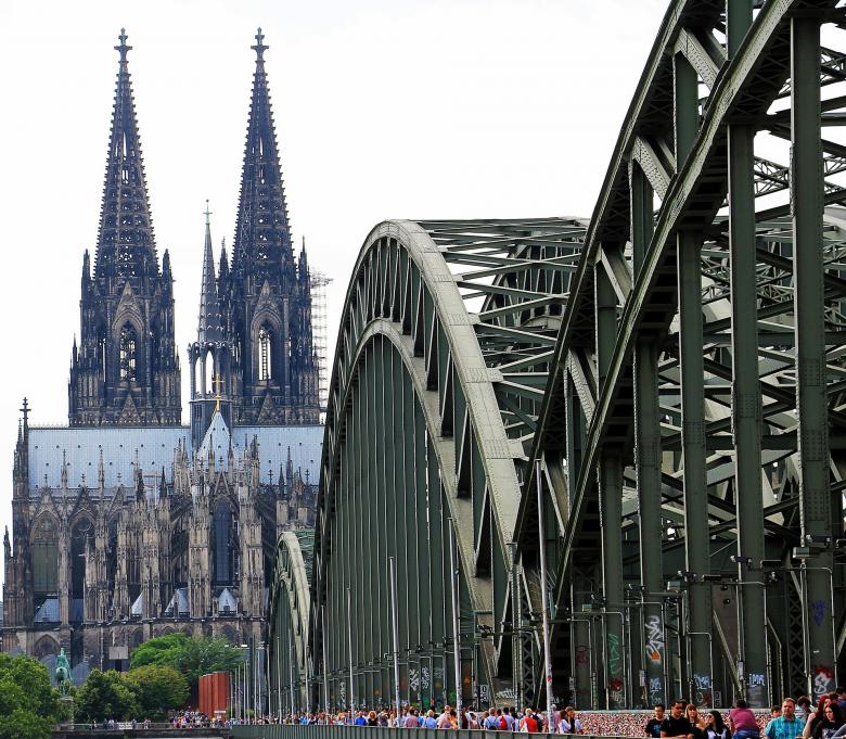 Free stock image of Cologne Cathedral created by Pixabay