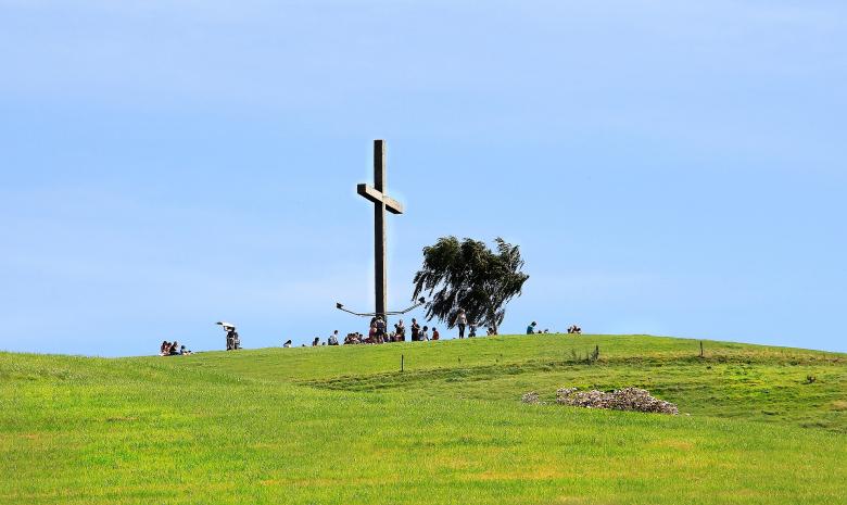 Free stock image of Giant Cross created by Pixabay