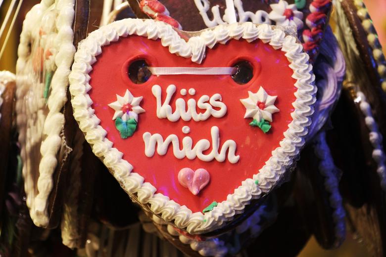 Free stock image of Gingerbread Heart created by Pixabay