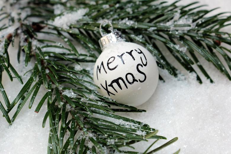 Free stock image of Christmas Bauble created by Pixabay