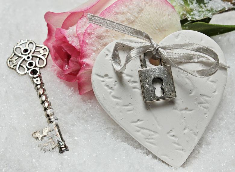 Free stock image of Christmas Ornament created by Pixabay