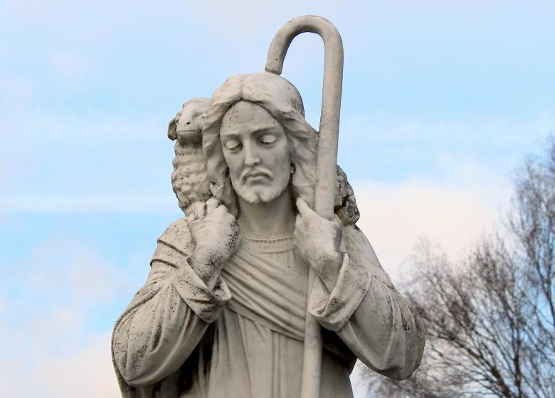 Free stock image of Jesus Sculpture created by Pixabay