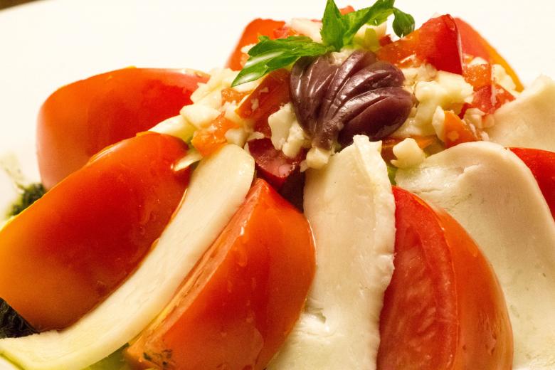 Free stock image of Tomato and Mozzarella Appetizer created by Ayman Taher