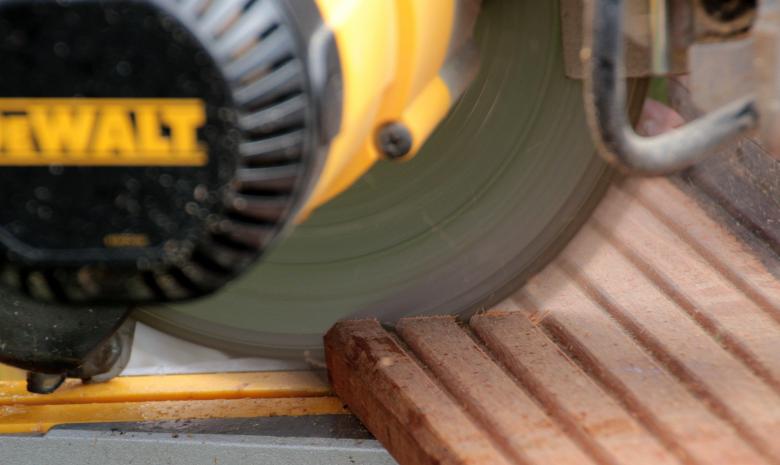 Free stock image of Crosscut Saw created by Pixabay