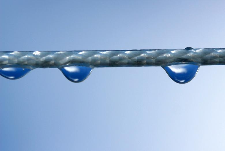Free stock image of Falling Drops created by Pixabay