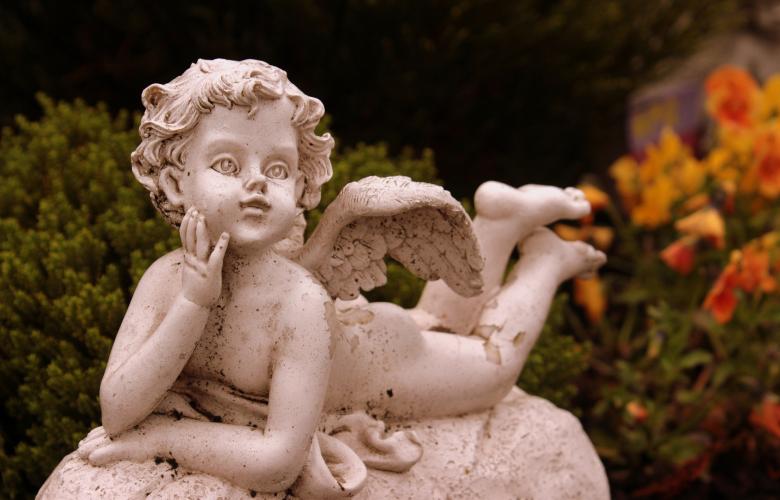 Free stock image of Angel Figure created by Pixabay