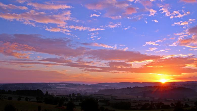 Free stock image of Sunrise created by Pixabay