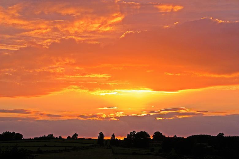 Free stock image of Sunset created by Pixabay