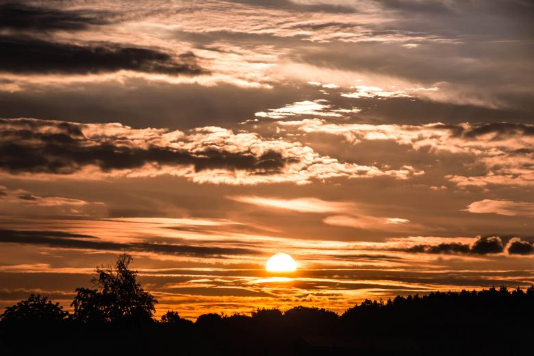 Free stock image of Setting Sun created by Pixabay