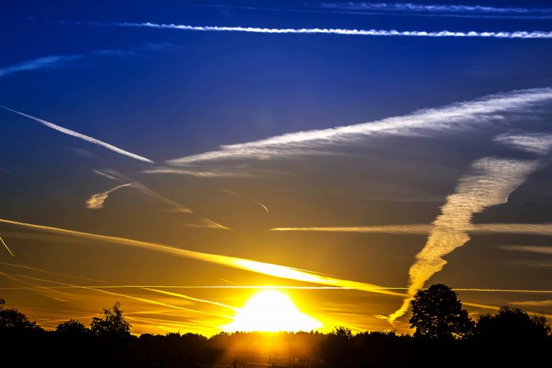 Free stock image of Setting Sun created by Pixabay