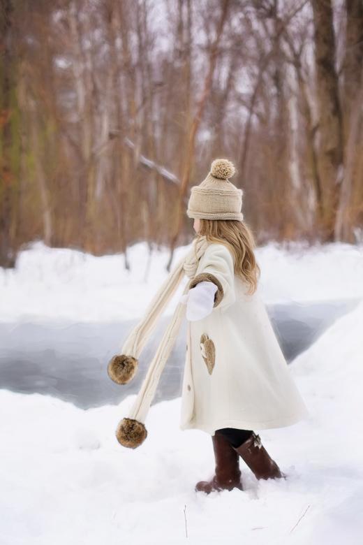 Free stock image of Blonde Girl created by Pixabay