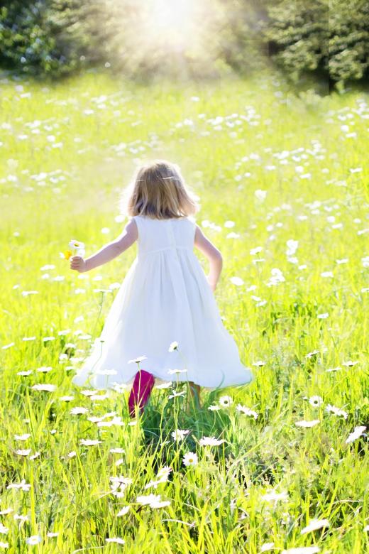 Free stock image of Little Girl Running created by Pixabay