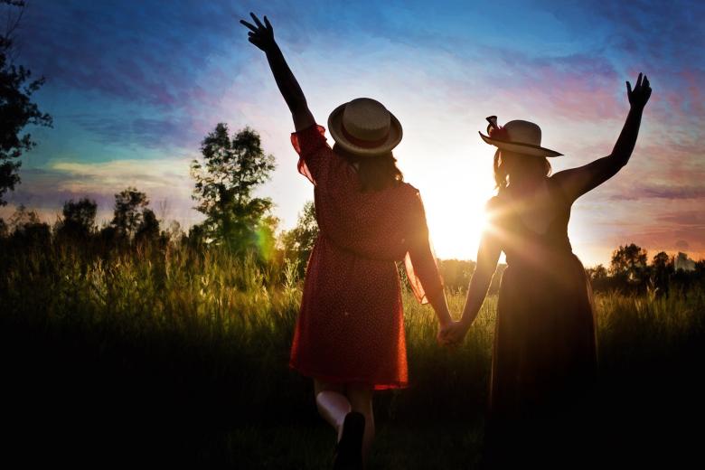 Free stock image of Girls Hanging Out created by Pixabay