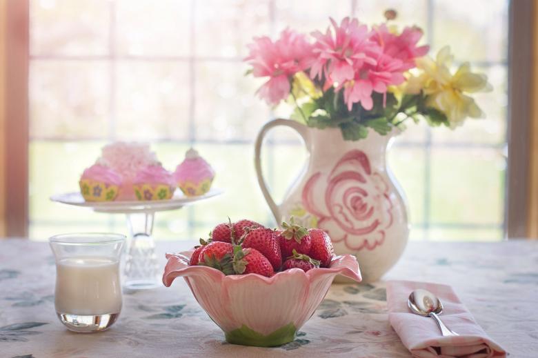 Free stock image of Strawberries in Bowl created by Pixabay