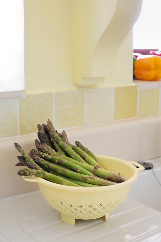 Free stock image of Asparagus in Kitchen created by Pixabay