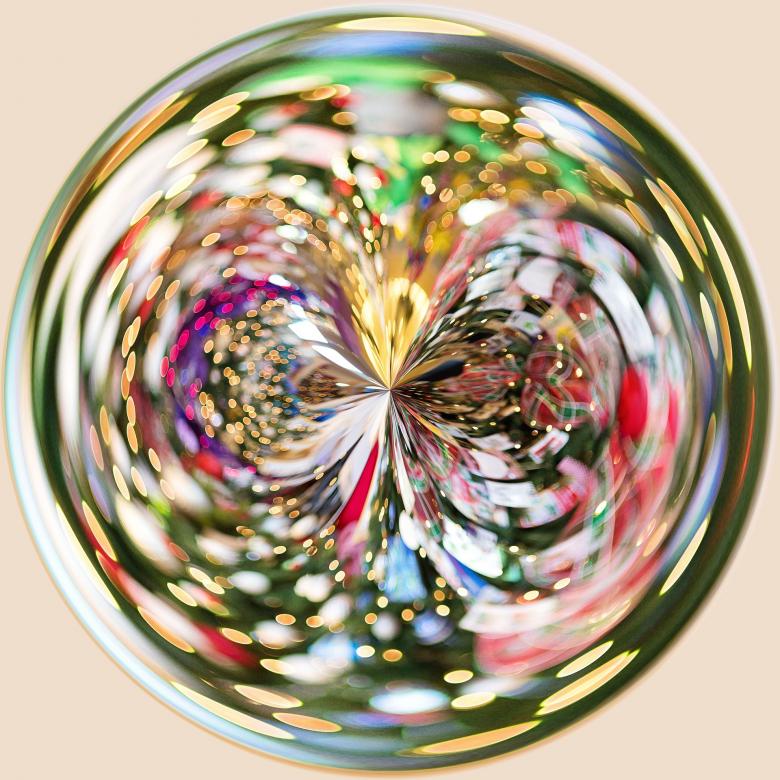 Free stock image of Christmas Bulb created by Pixabay