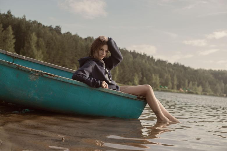 Free stock image of Posing in the Boat created by Pixabay
