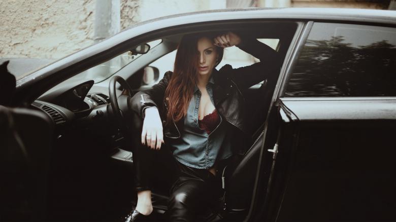 Free stock image of Posing in the Car created by Pixabay