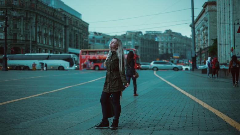 Free stock image of Blonde in the City created by Pixabay
