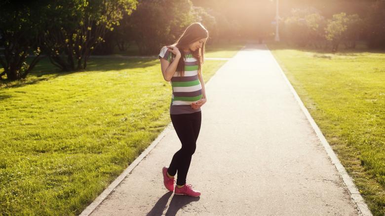 Free stock image of Pregnant Woman on the Street created by Pixabay