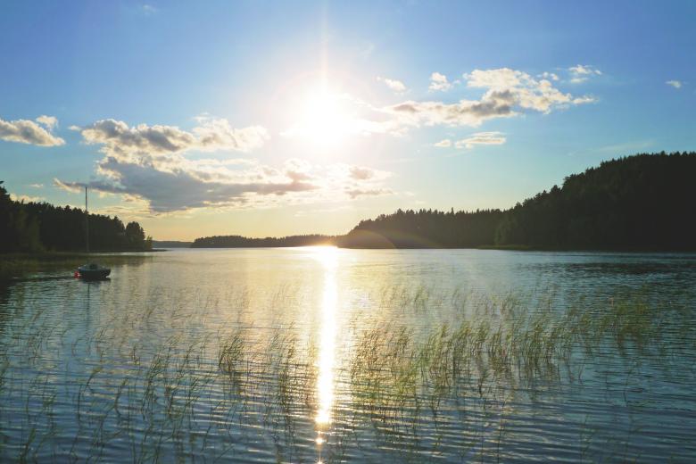 Free stock image of Beautiful Lake View created by Pixabay