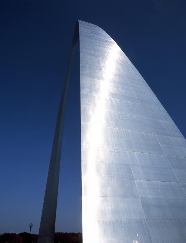 Free stock image of St Louis Arch created by Pixabay