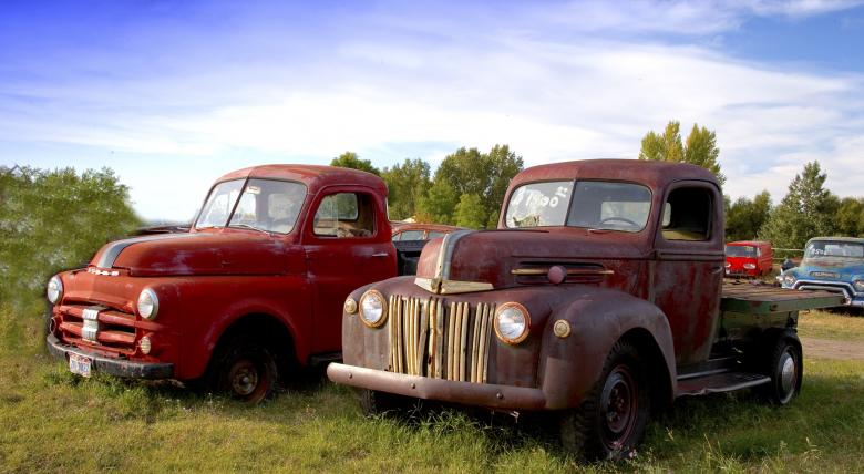 Free stock image of Rusting Trucks created by Pixabay