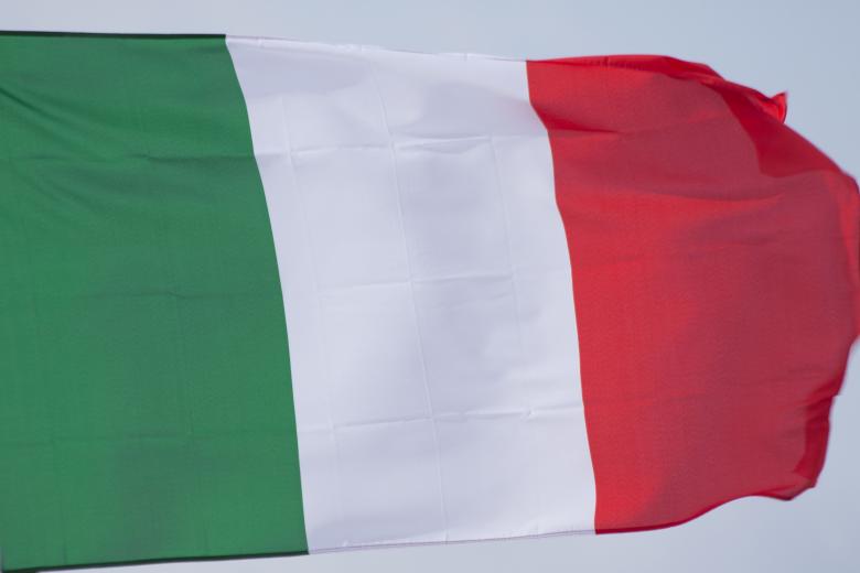Free stock image of Italian Flag Waving created by Pixabay