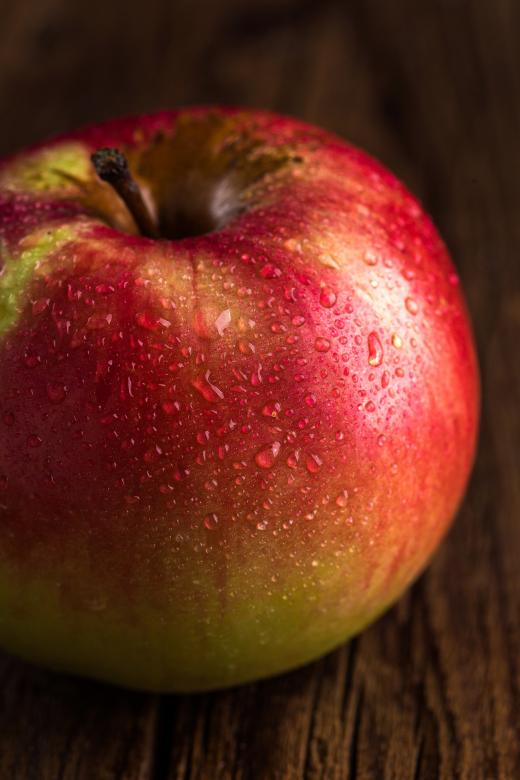 Free stock image of Fresh Apple created by Pixabay