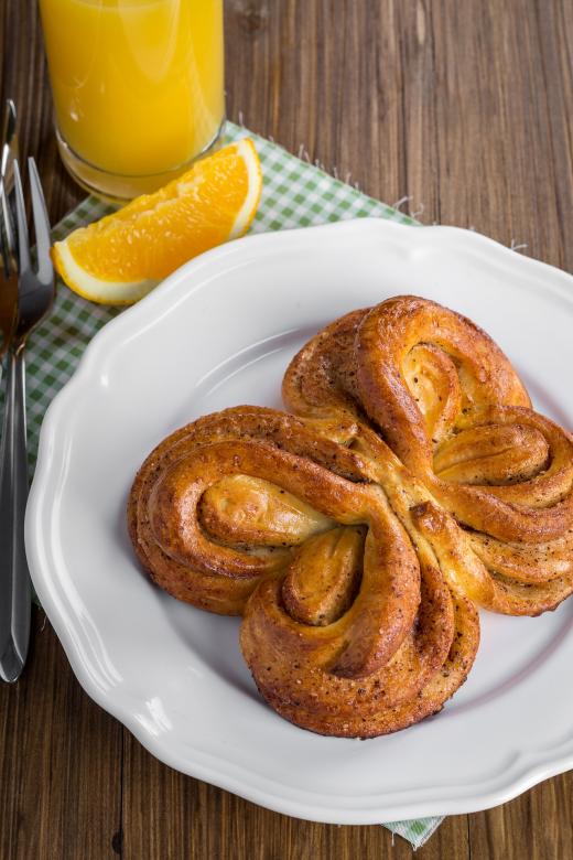 Free stock image of Baked Bun created by Pixabay