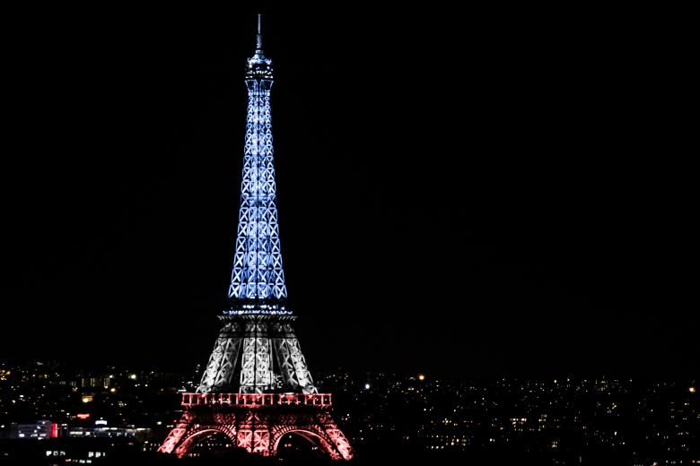 Free stock image of Eiffel Tower created by Pixabay