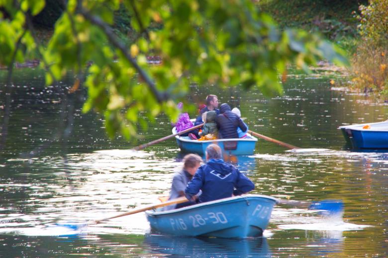 Free stock image of People in Boats created by 2happy
