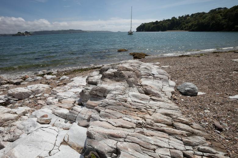 Free stock image of Rocky Shore created by Pixabay