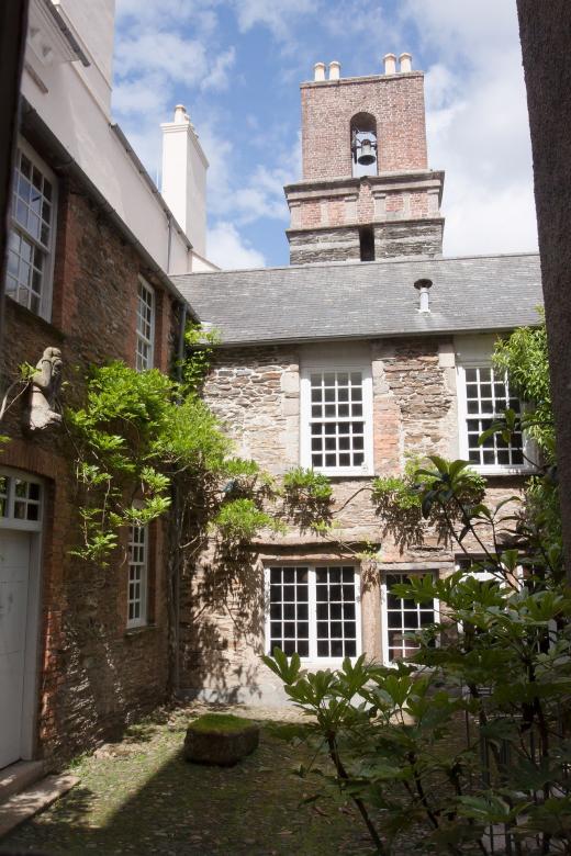 Free stock image of Manor House created by Pixabay