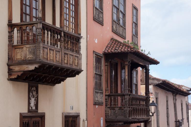 Free stock image of Town Houses created by Pixabay