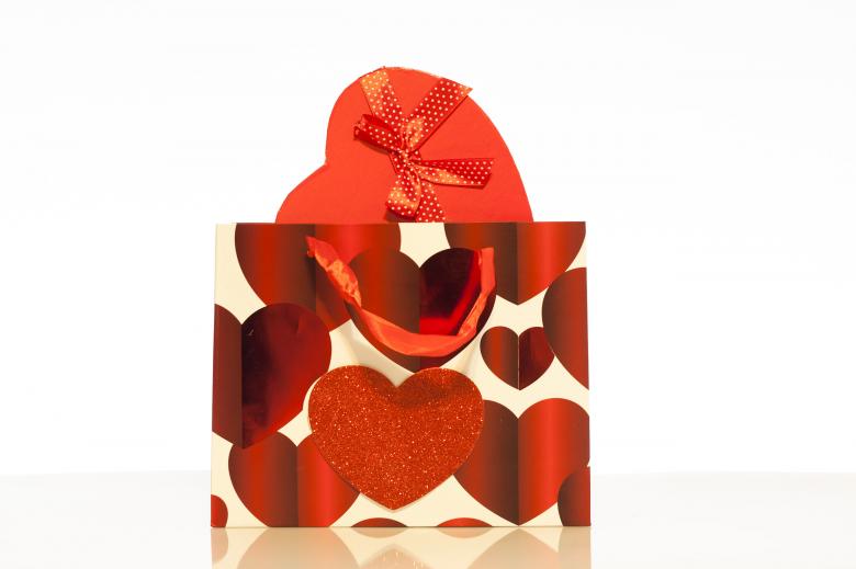 Free stock image of Bag and gift box created by Geoffrey Whiteway