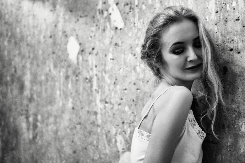 Free stock image of Lady in White Dress created by Pixabay