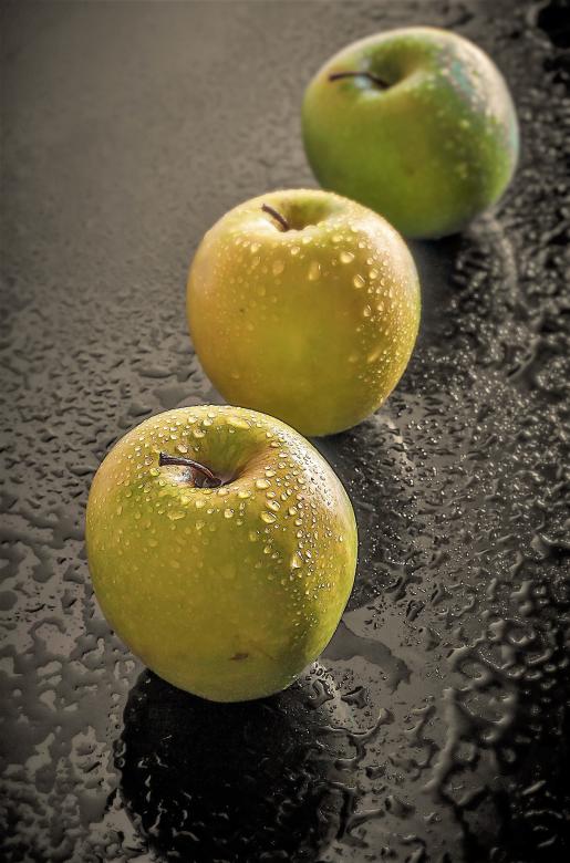 Free stock image of Fresh Apples created by Pixabay