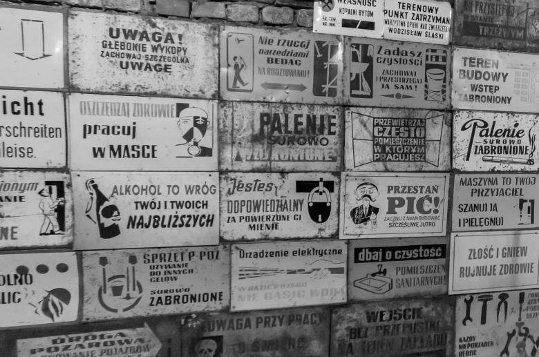 Free stock image of Signs on the Wall created by Pixabay