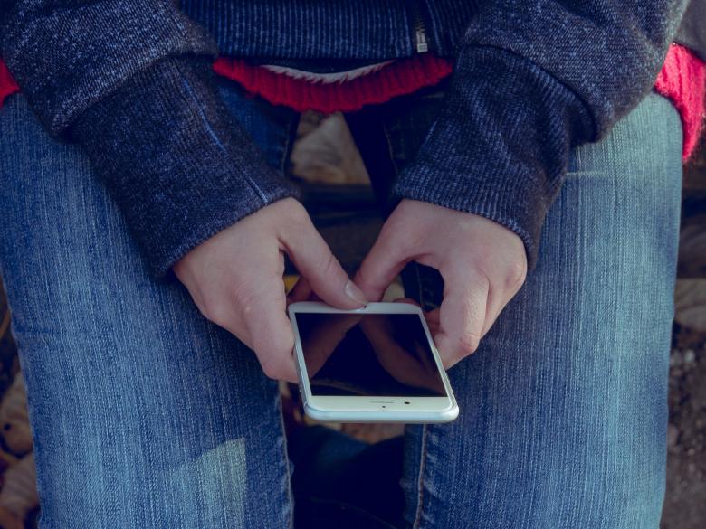 Free stock image of Using Apple Iphone created by Pixabay